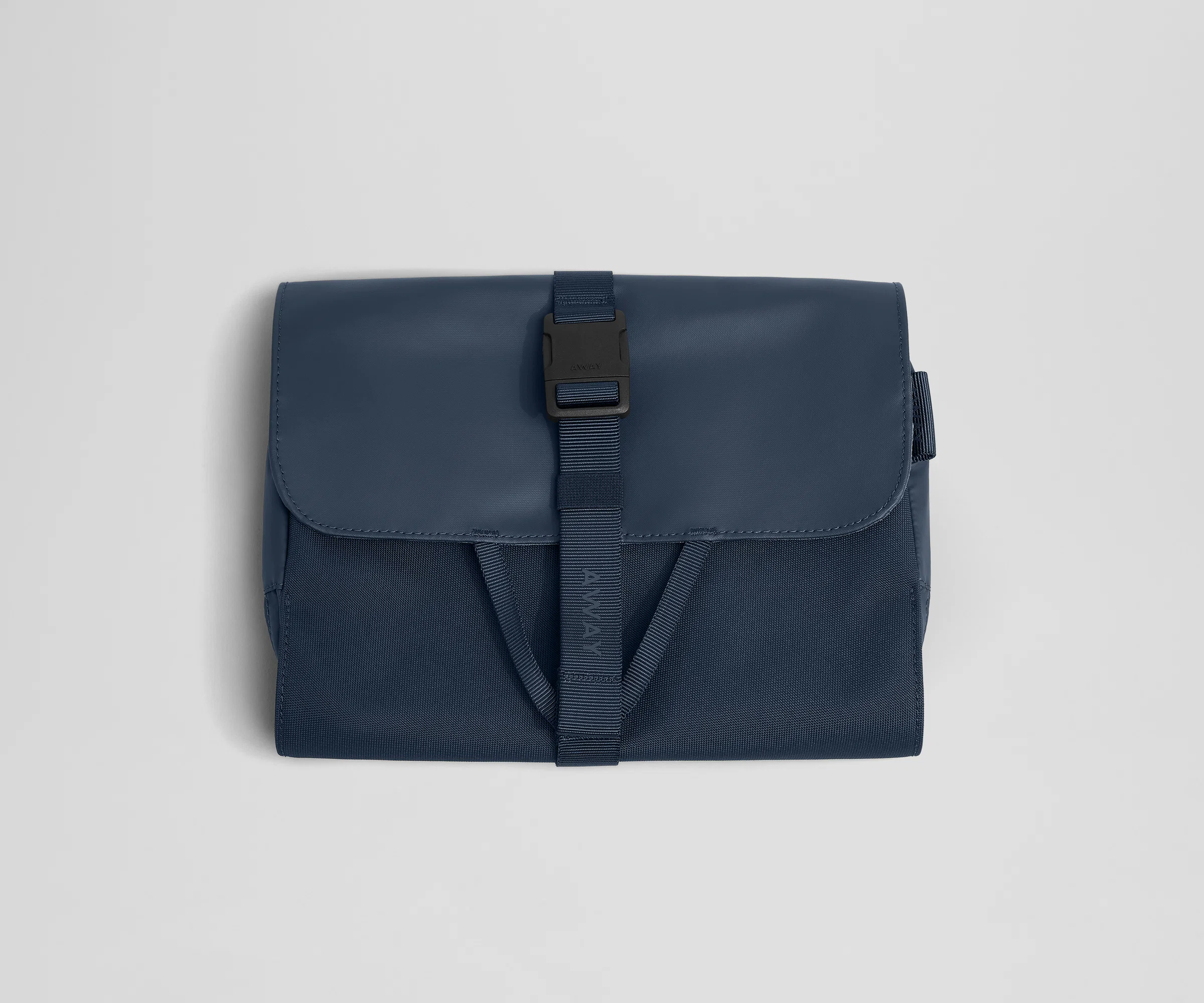 Active Hanging Toiletry Bag - Image 2