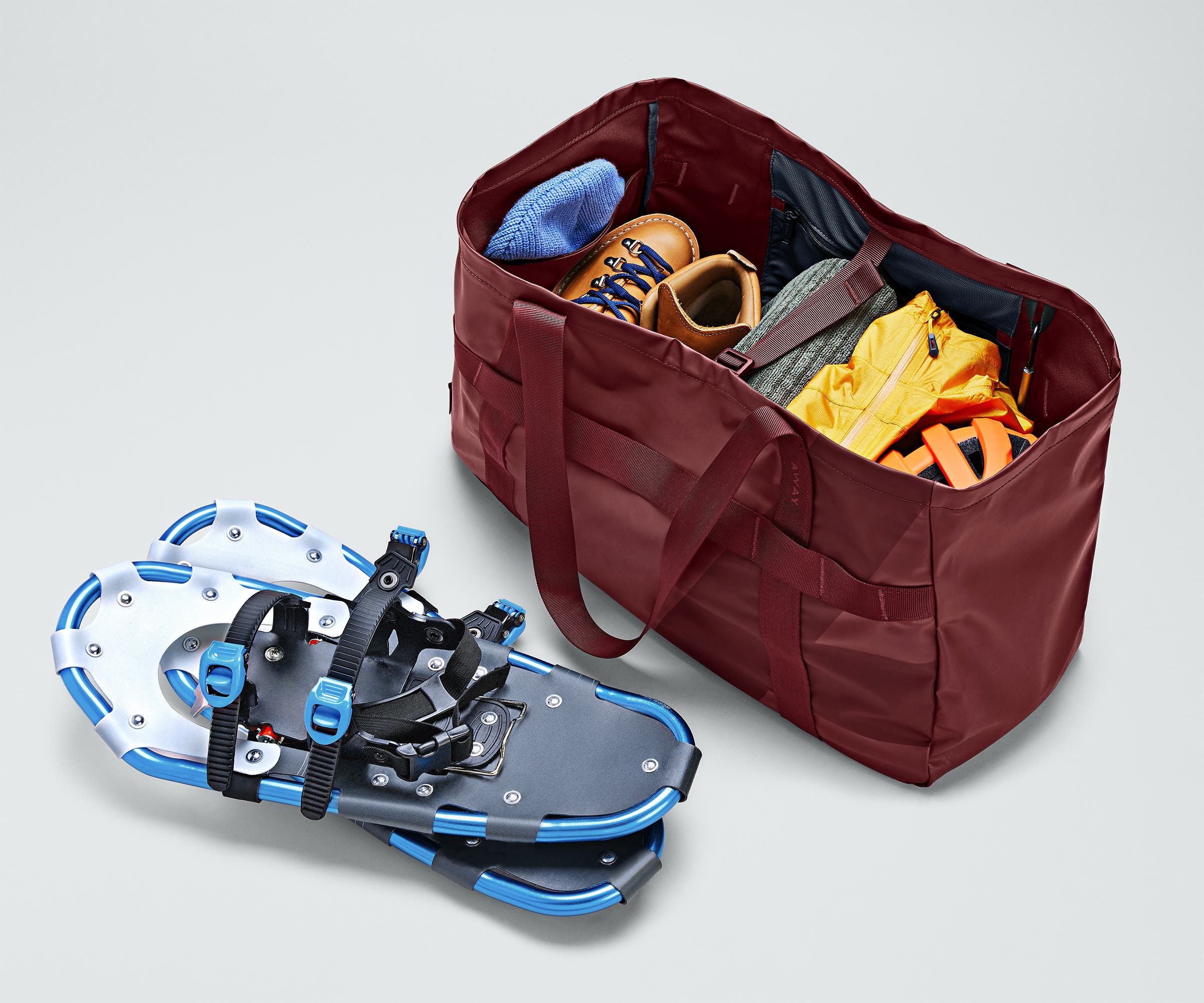 Active Tote 45L in Burgundy Red - Image 3