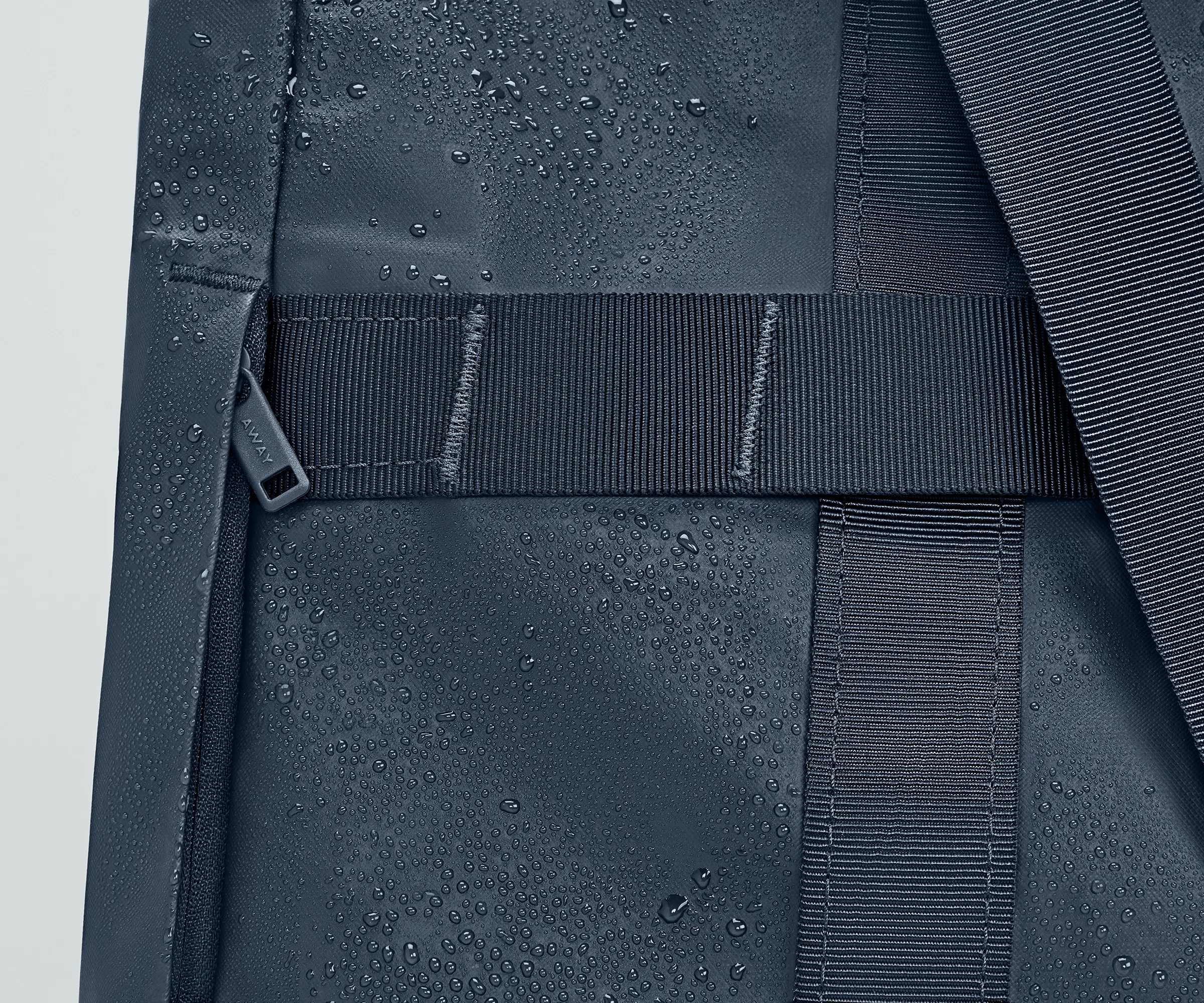 Active Tote 45L in Navy Blue - Image 4