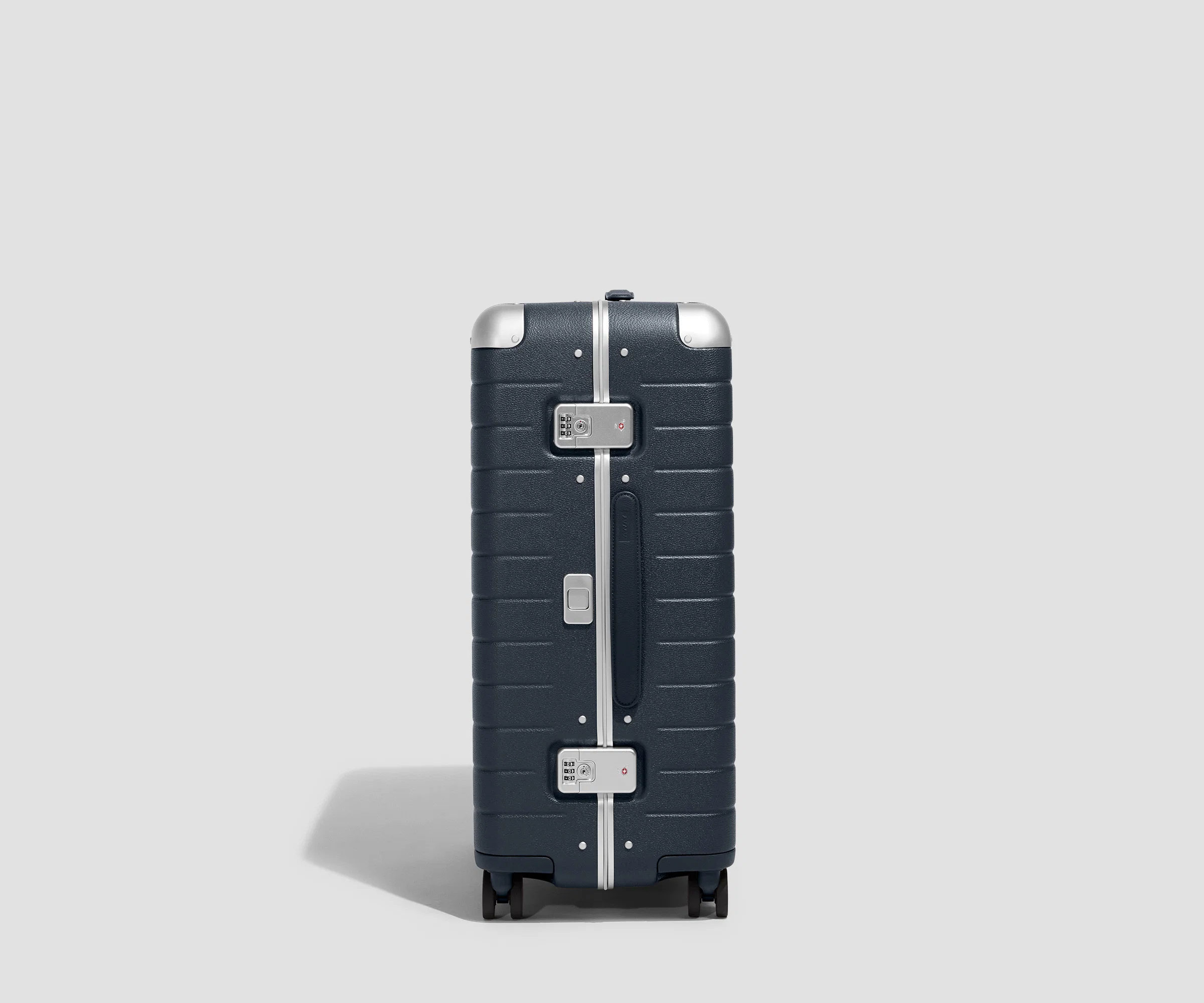 The Aluminum Edge Medium in Navy Blue - Image 3