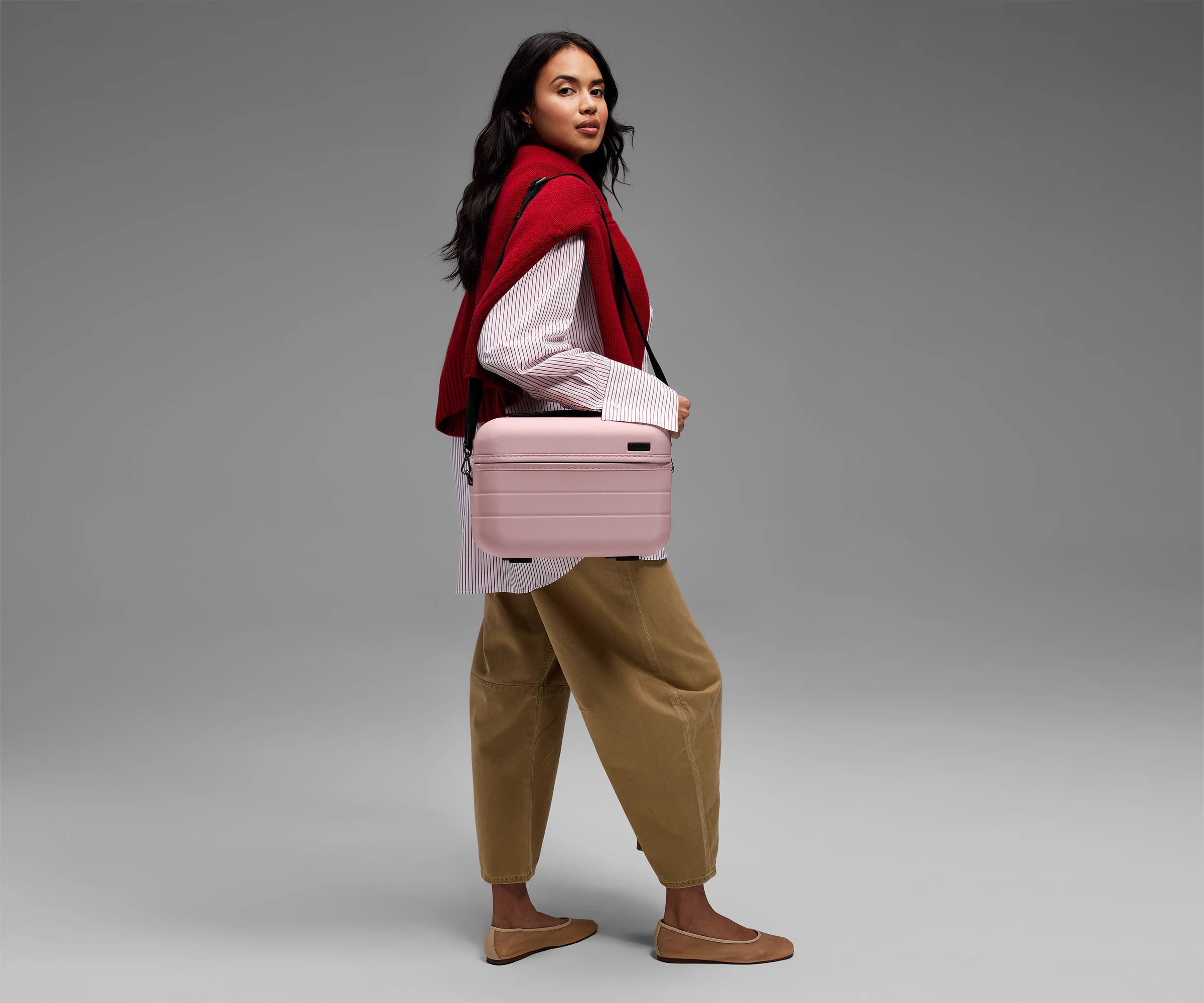 The Train Case in Blush Pink - Image 3