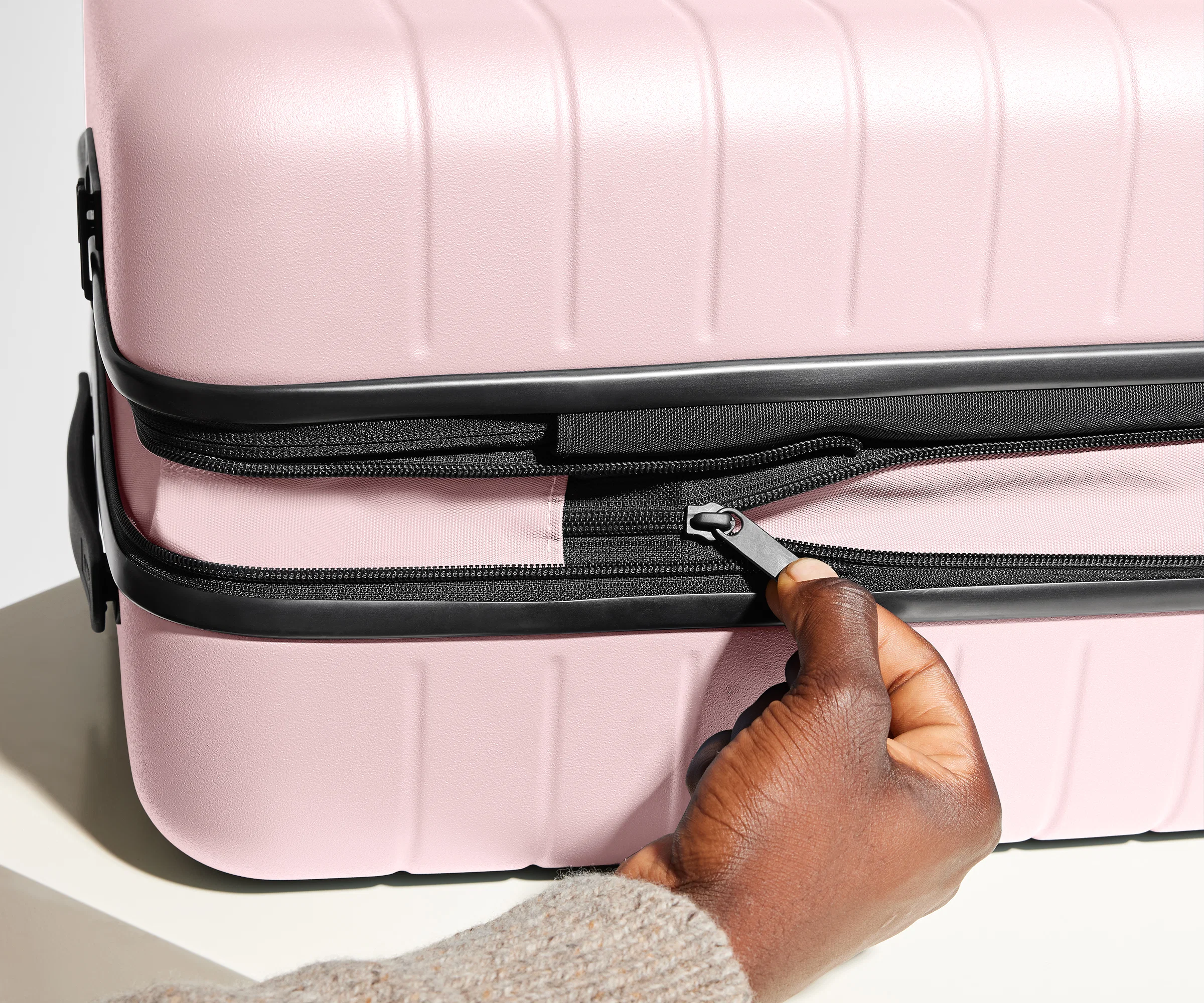 The Medium Flex in Blush Pink - Image 4