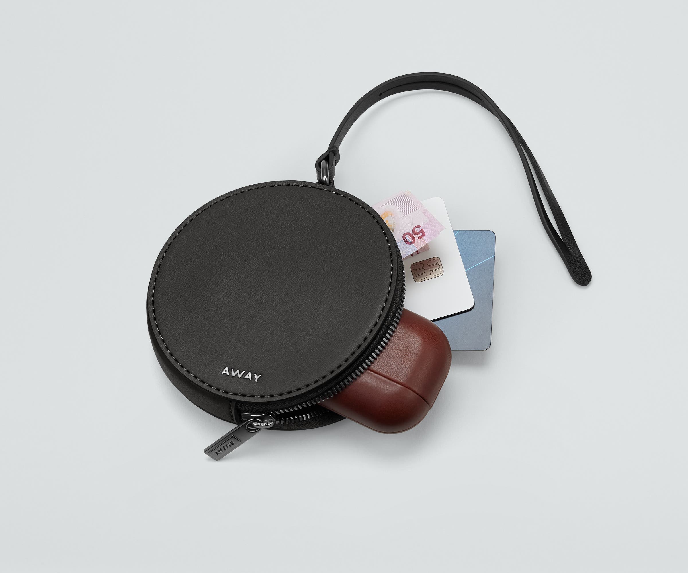 The Circle Zip Pouch in Jet Black - Image 2