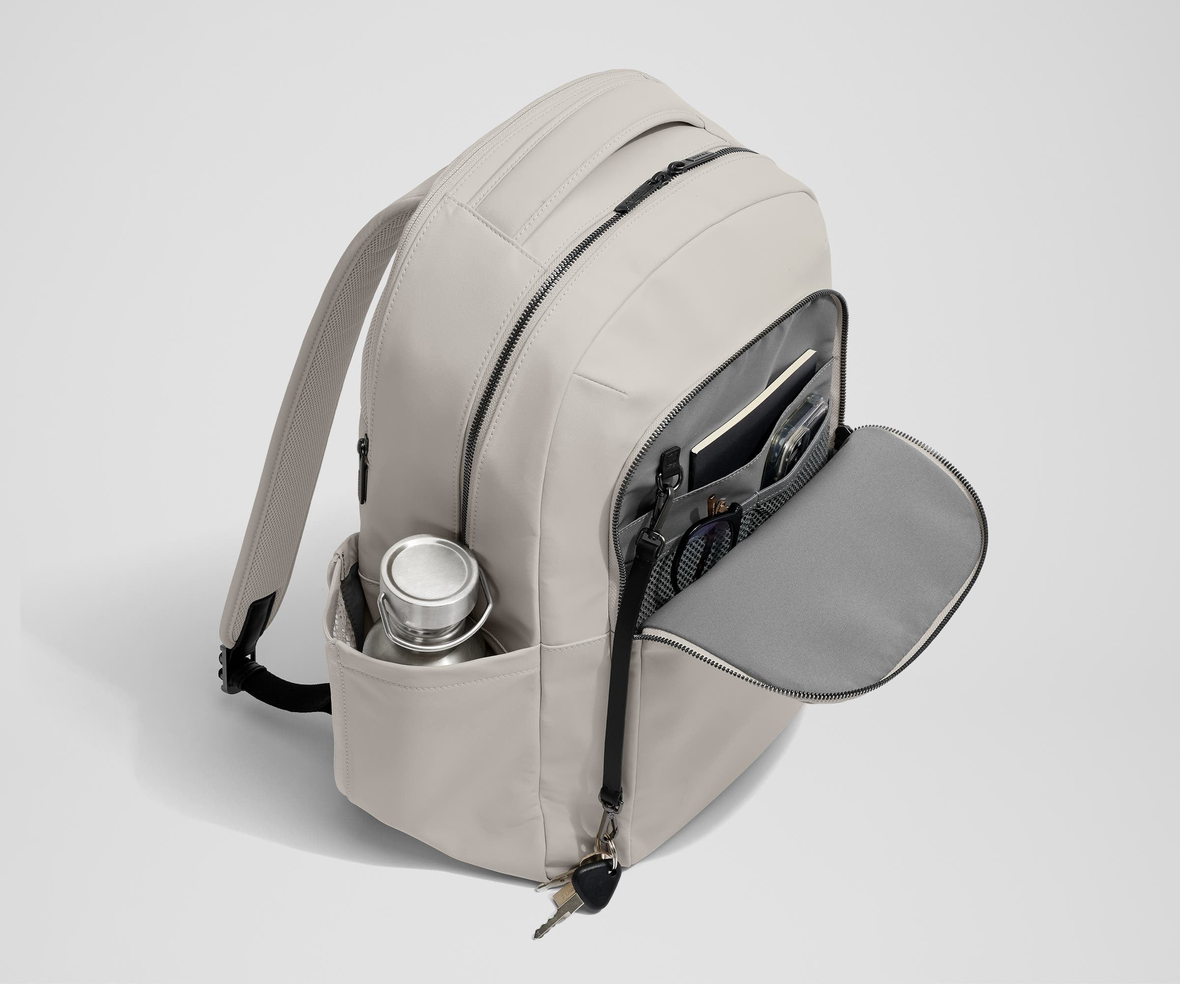 The Commuter Backpack in Cloud Gray - Image 4