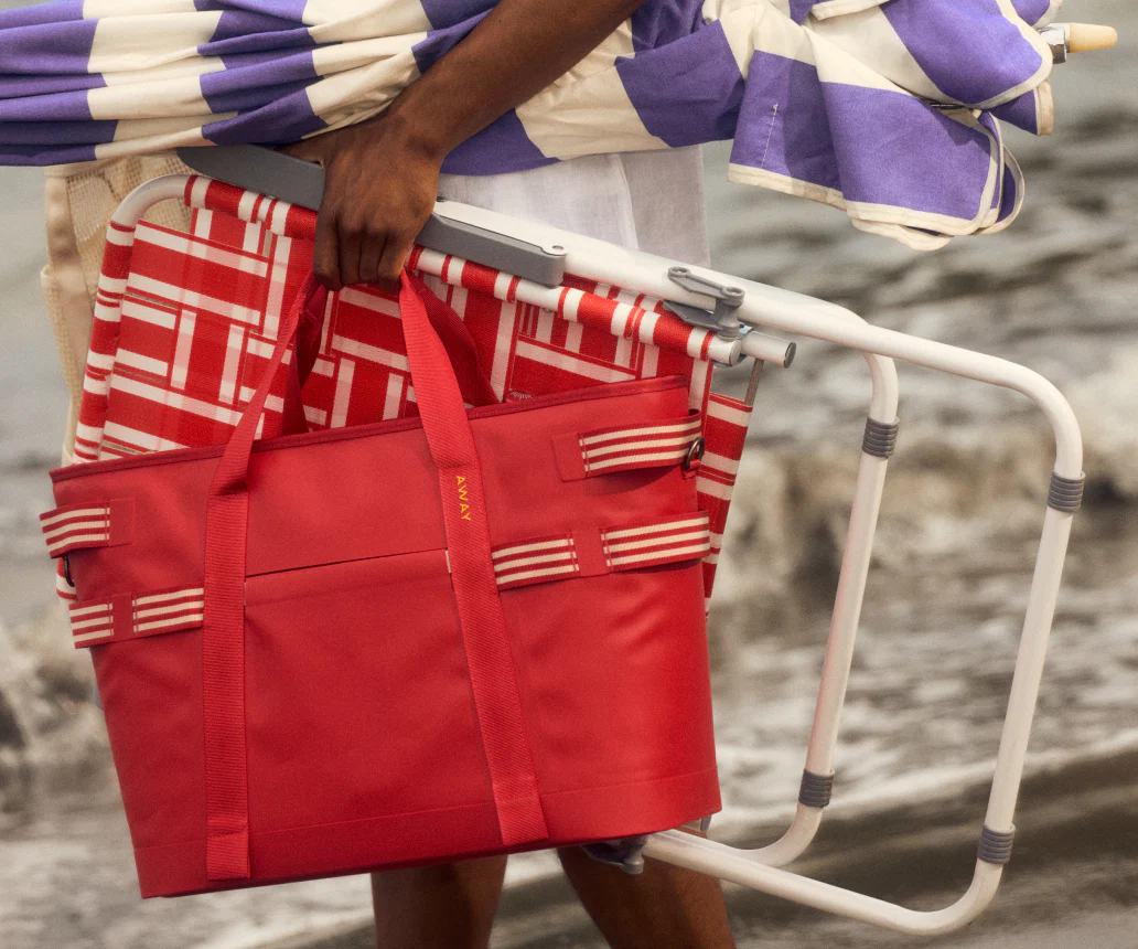 Cooler Tote in Cherry Red - Image 10