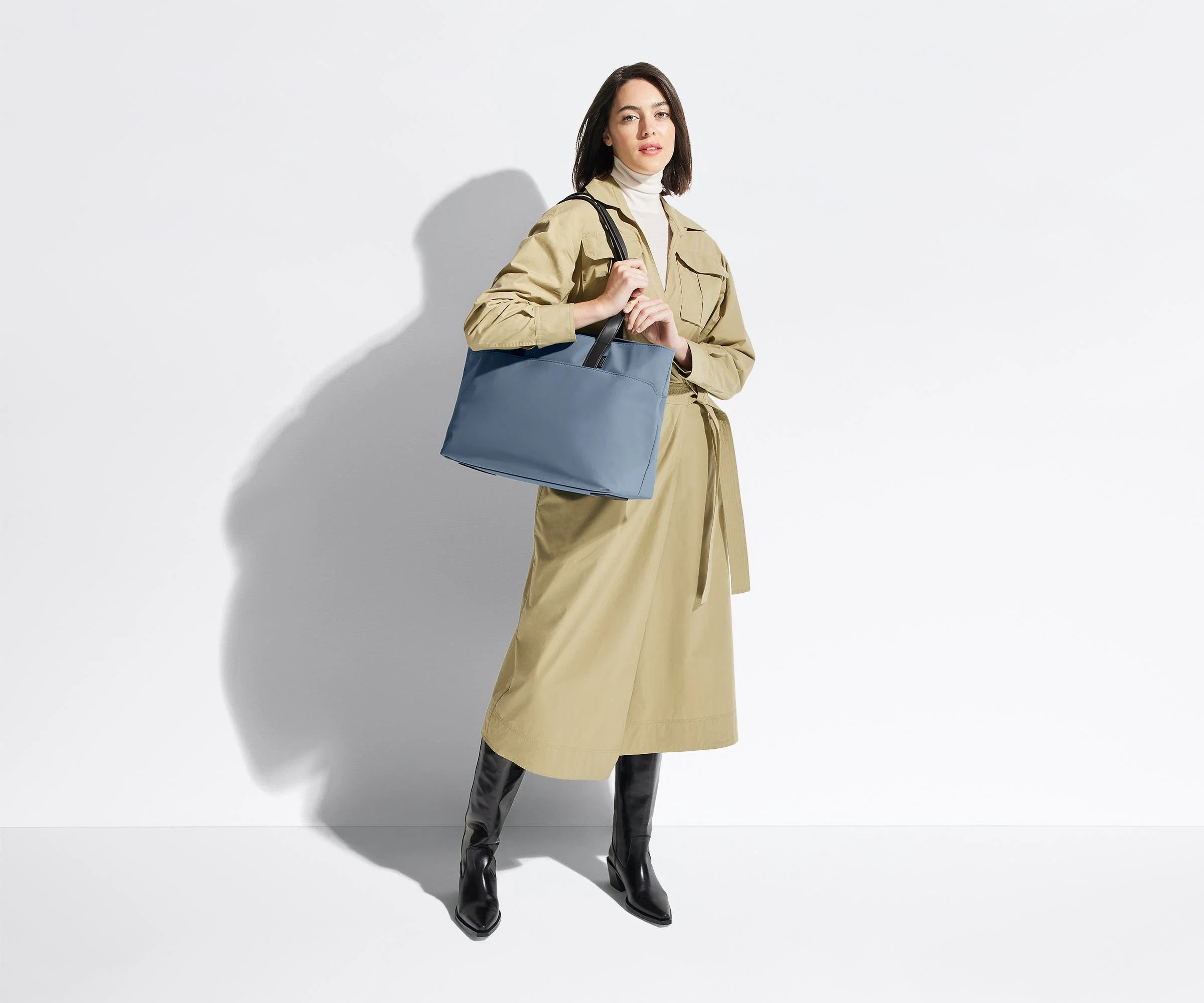 The Everywhere Tote in Sea Green - Image 5