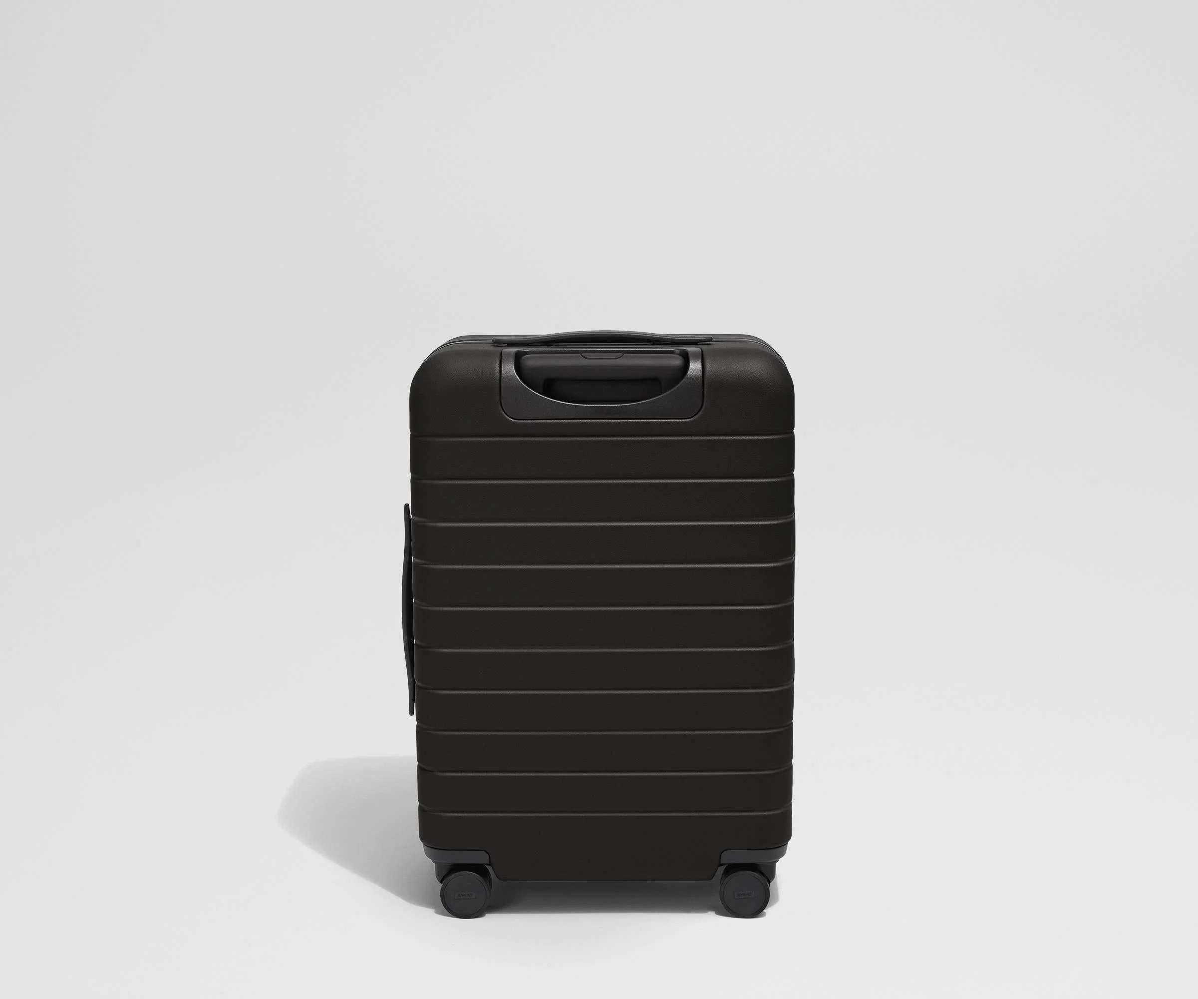 The Executive Bigger Carry-On in Jet Black - Image 12