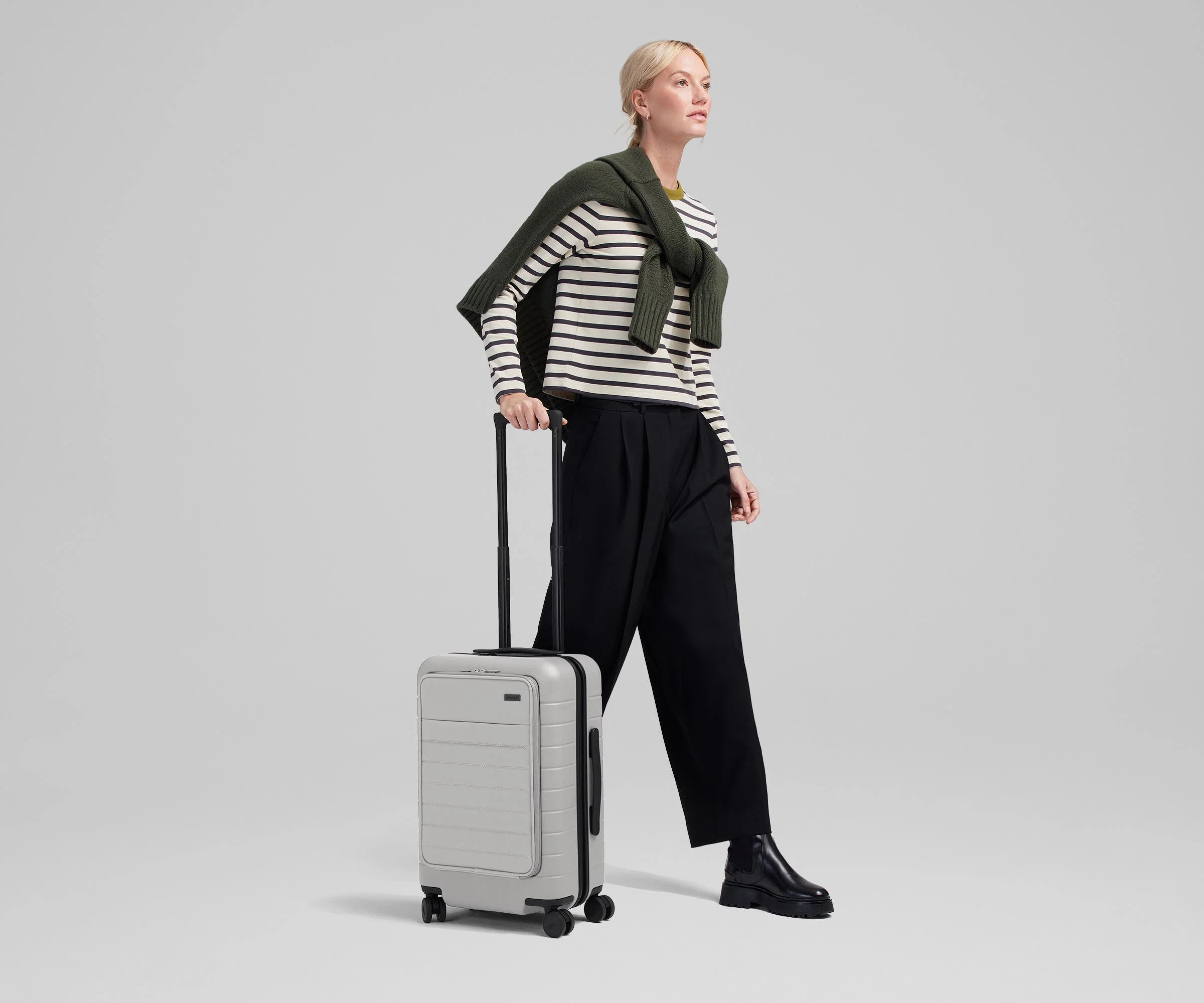 The Executive Carry-On in Cloud Gray - Image 4