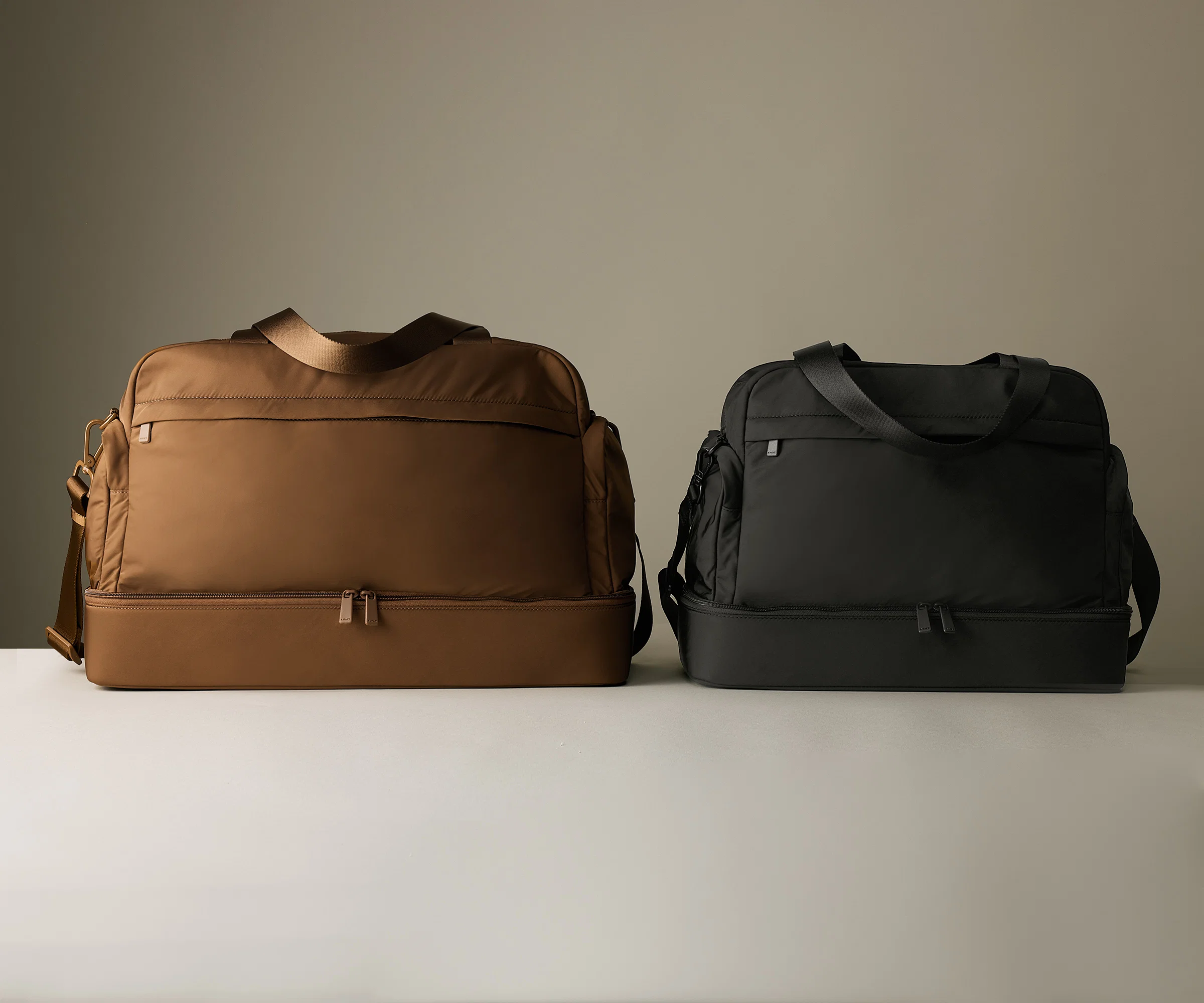 Featherlight Overnight Bag in Jet Black - Image 9