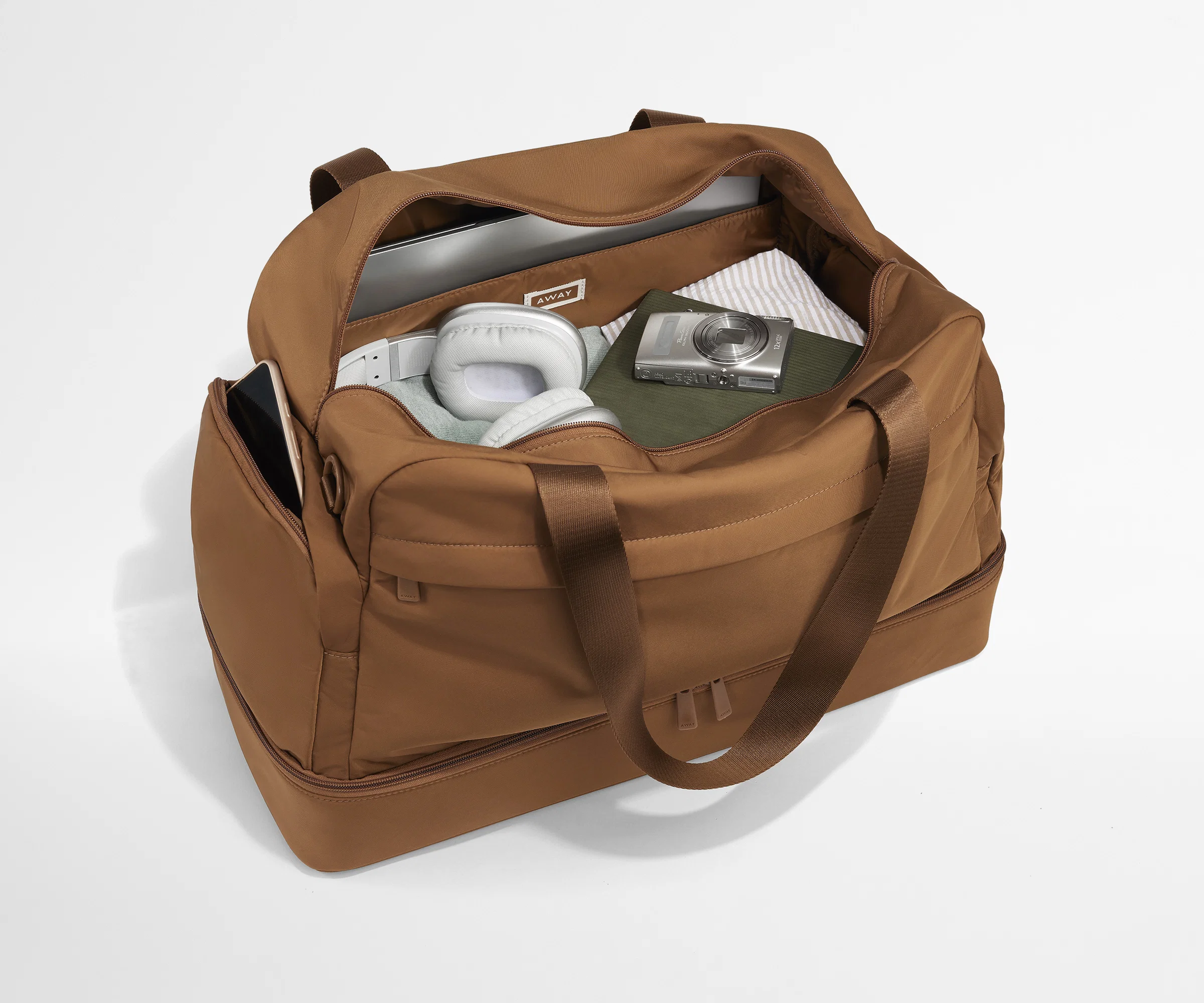 Featherlight Weekender in Amaro Brown - Image 4