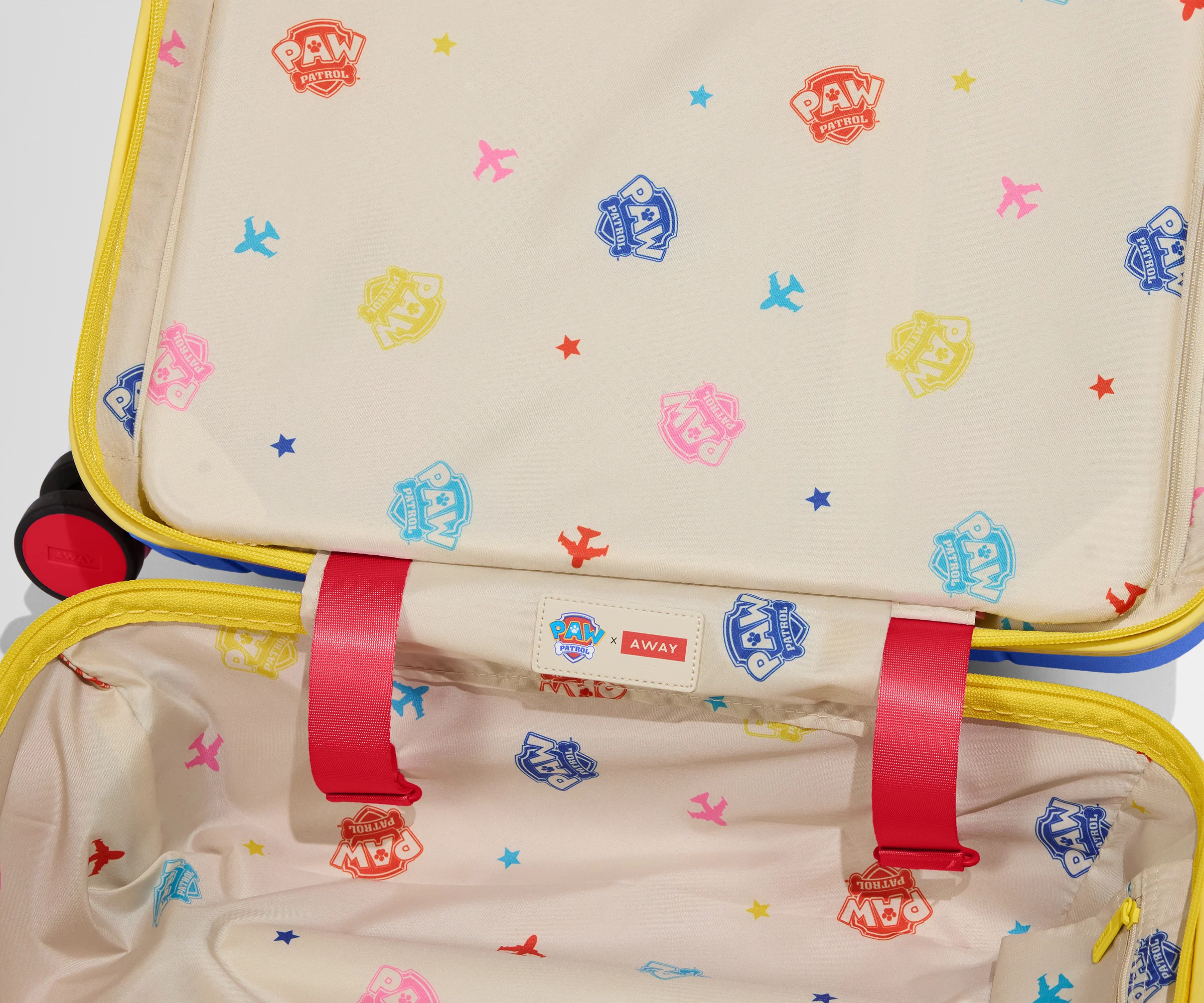 The Kids Carry-On in Chase Badge Blue - Image 6