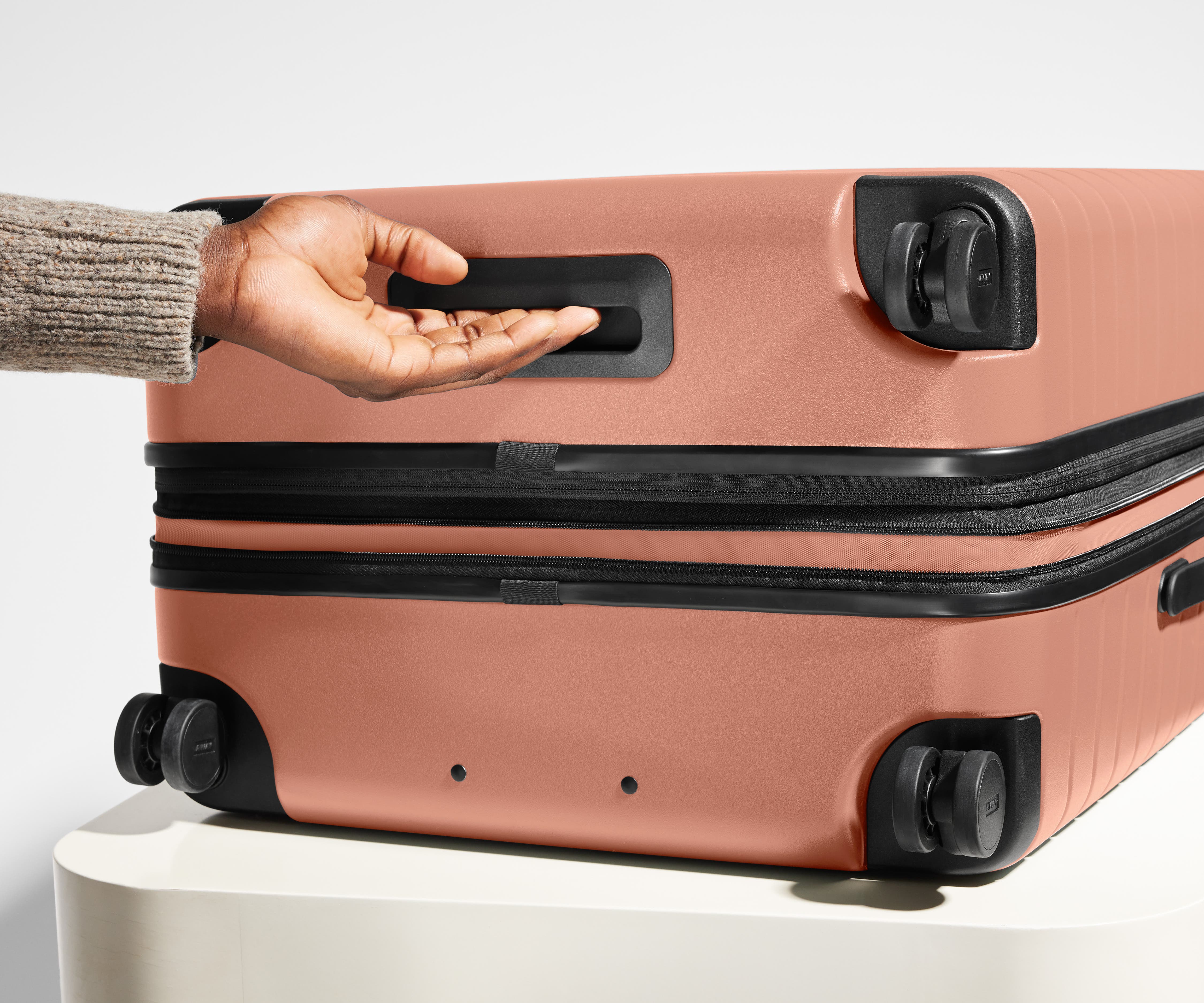 The Large Flex in Clay Pink - Image 7