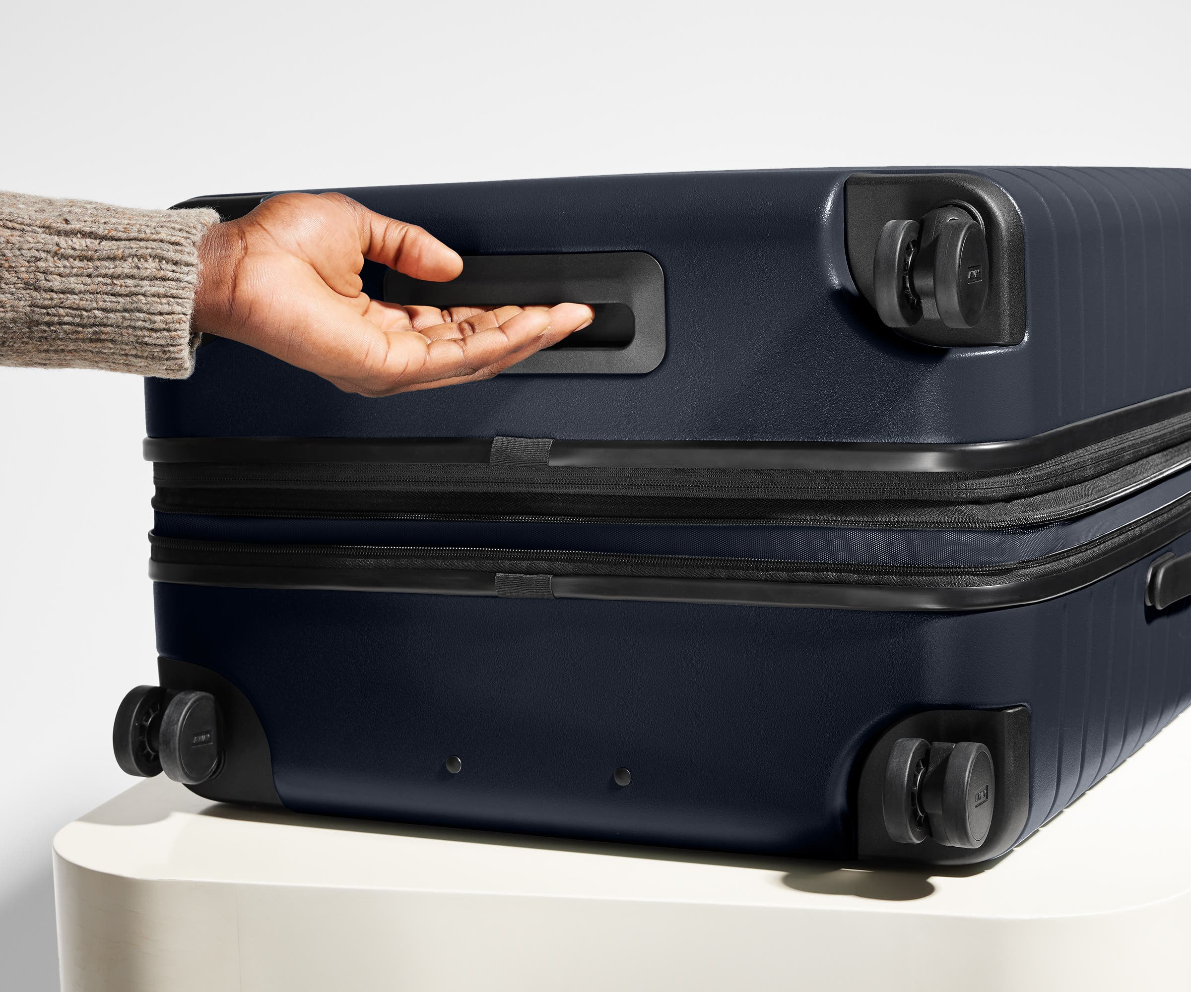 The Large Flex in Navy Blue - Image 7