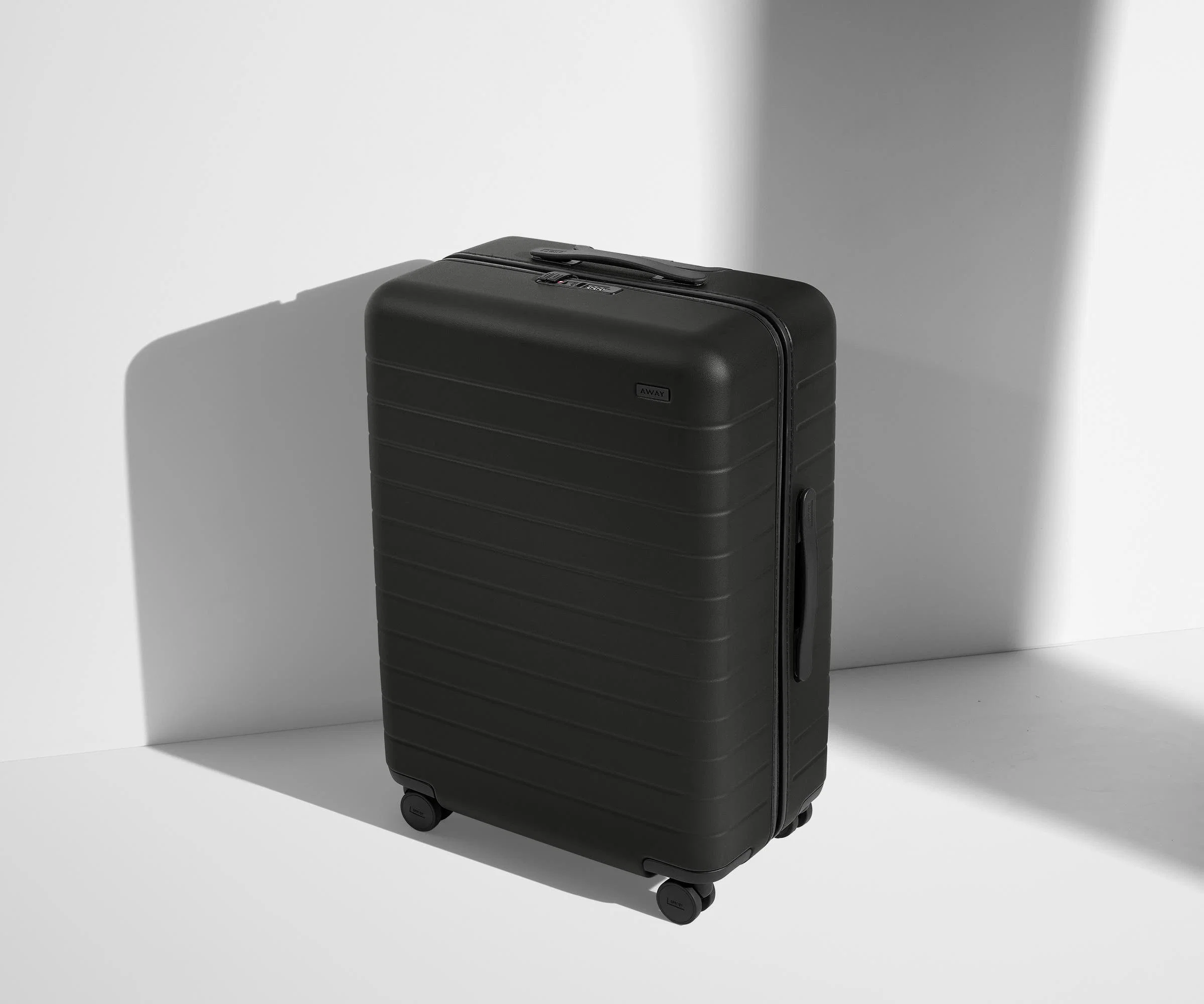 The Medium in Jet Black - Image 2