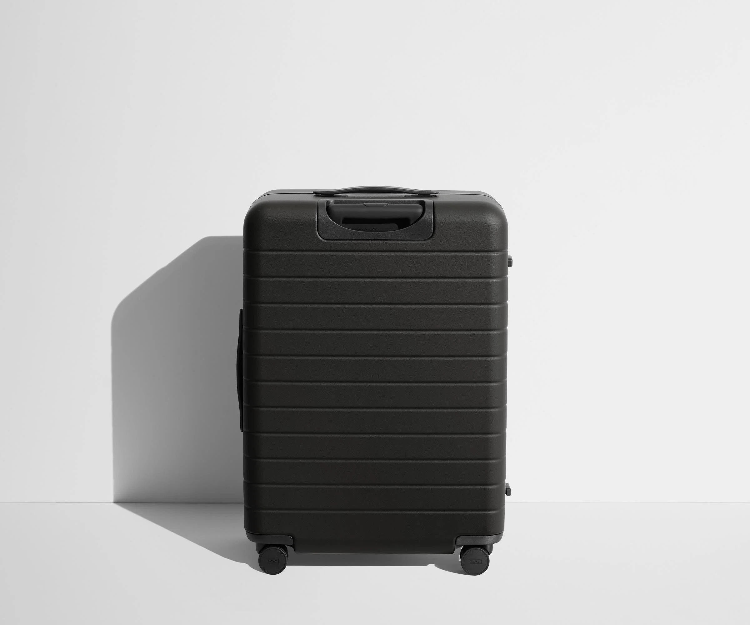The Medium in Jet Black - Image 7