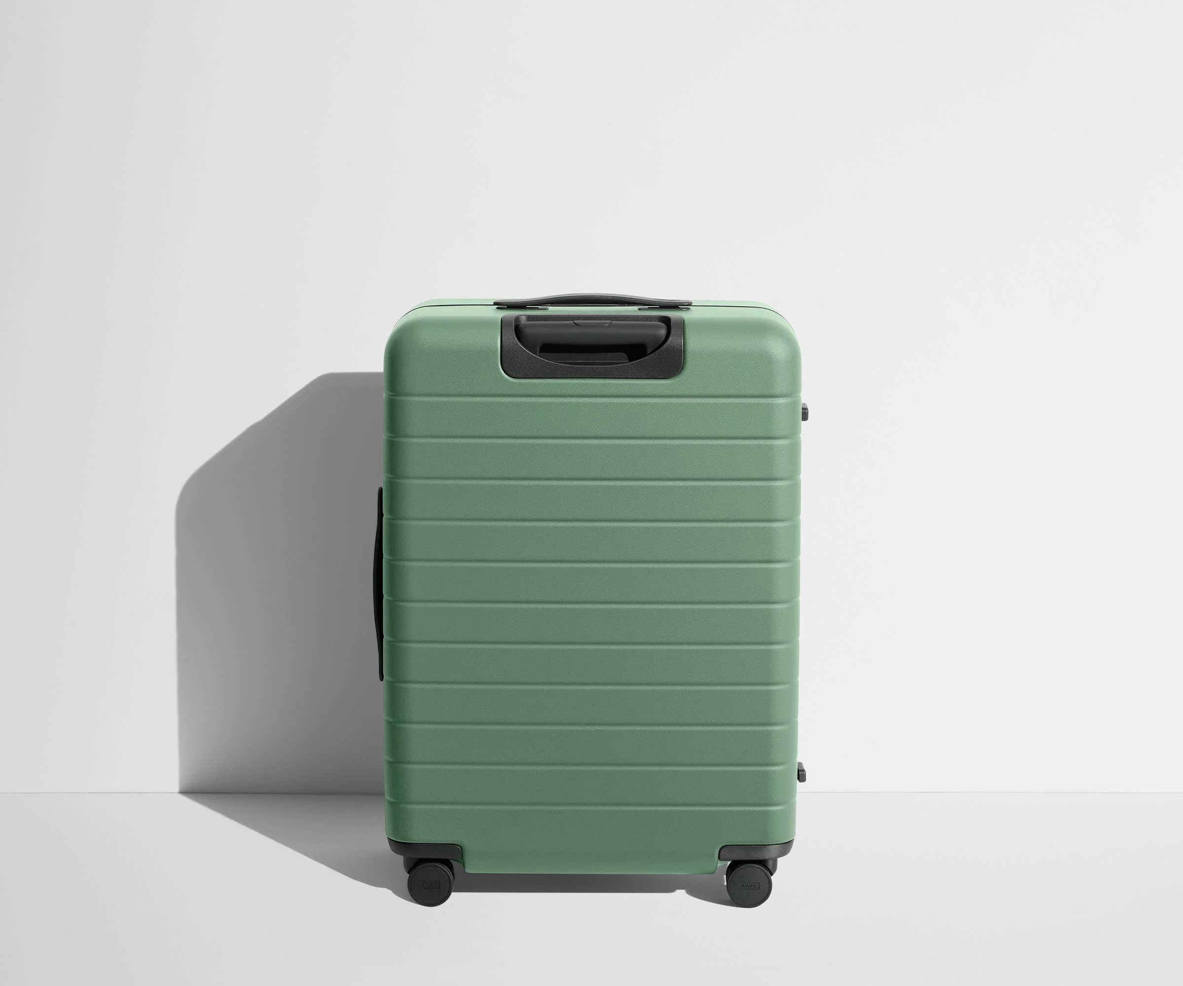 The Medium in Sea Green - Image 7
