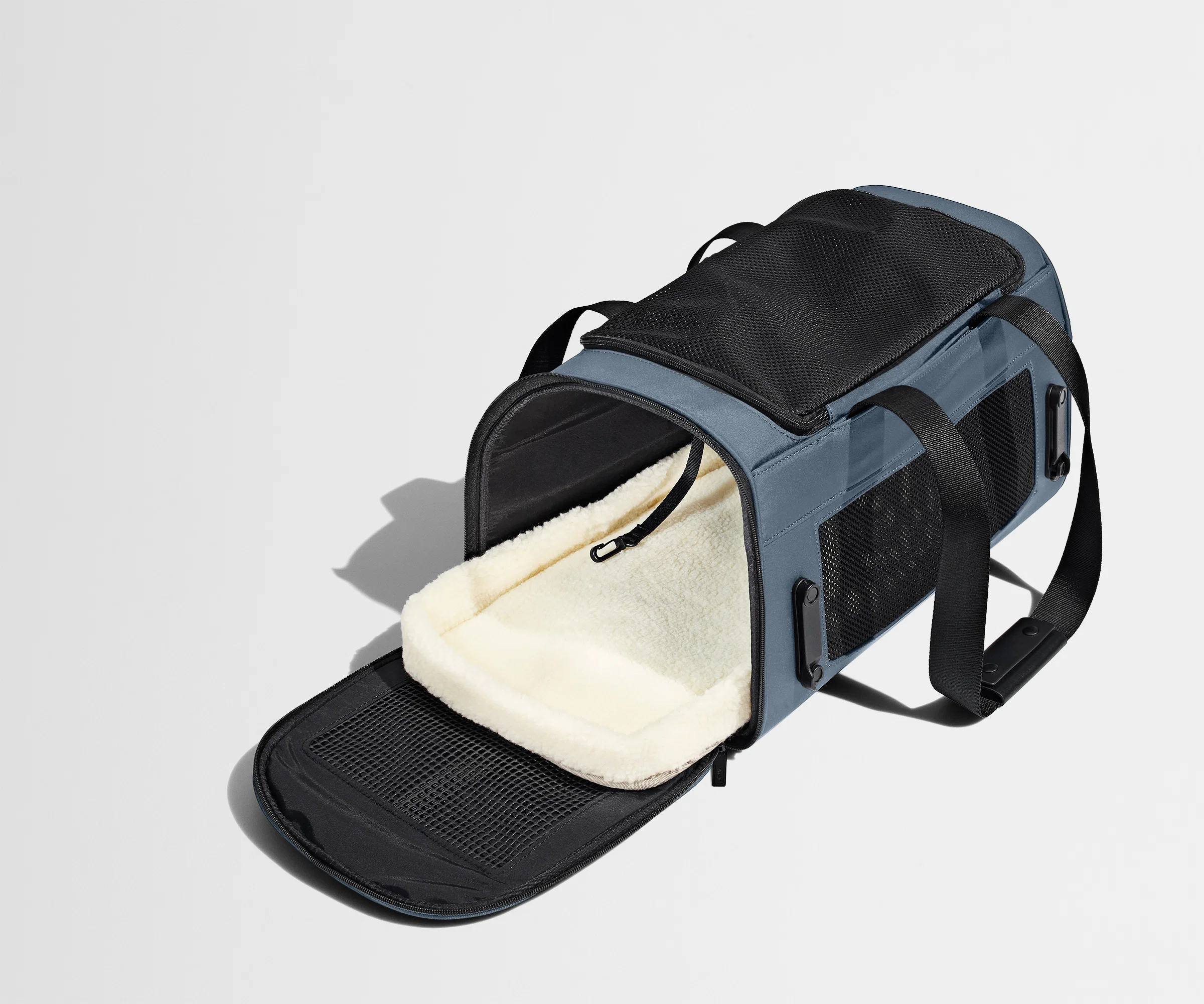 The Pet Carrier in Coast Blue - Image 6