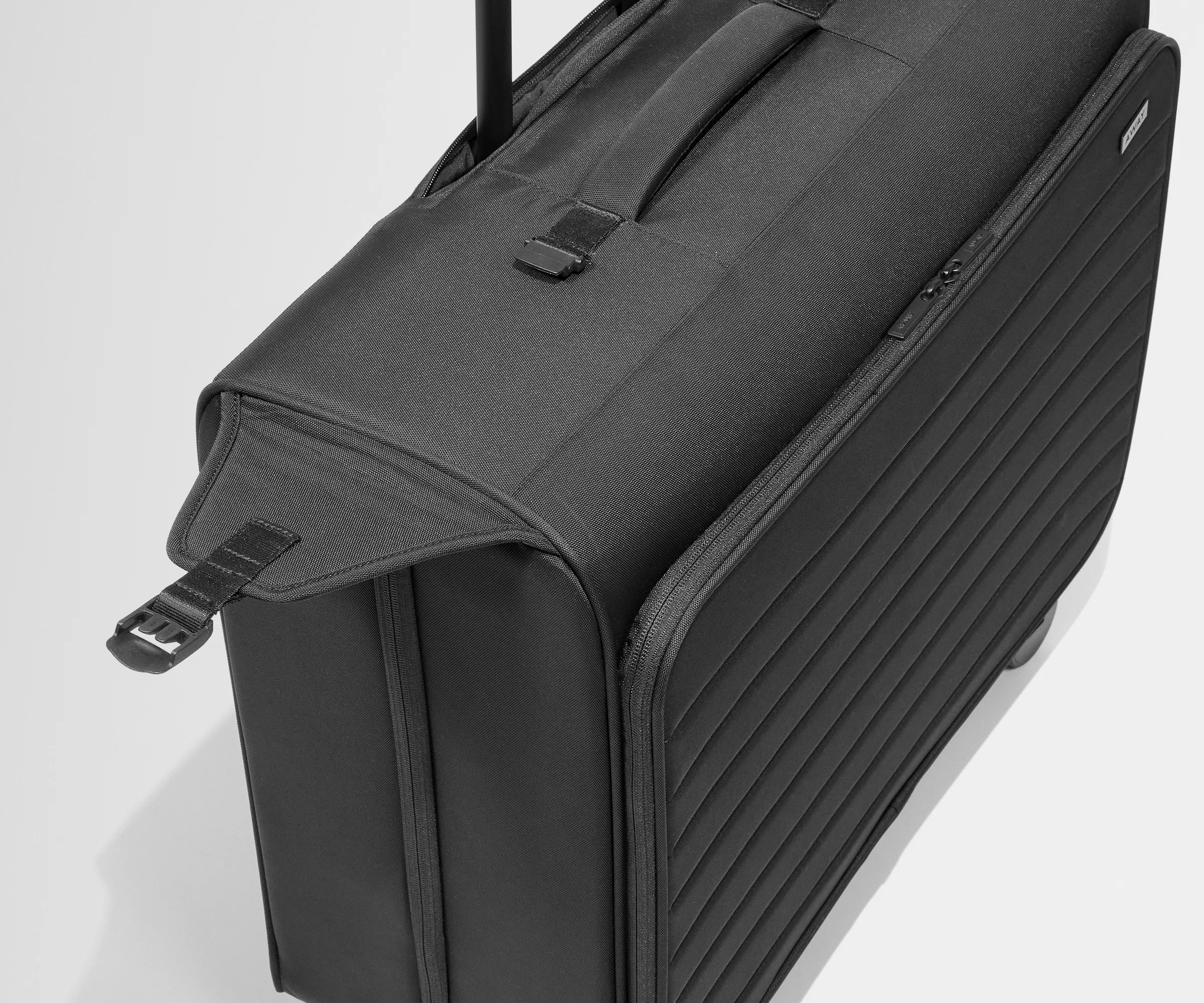 Softside Garment Roller in Jet Black - Image 8