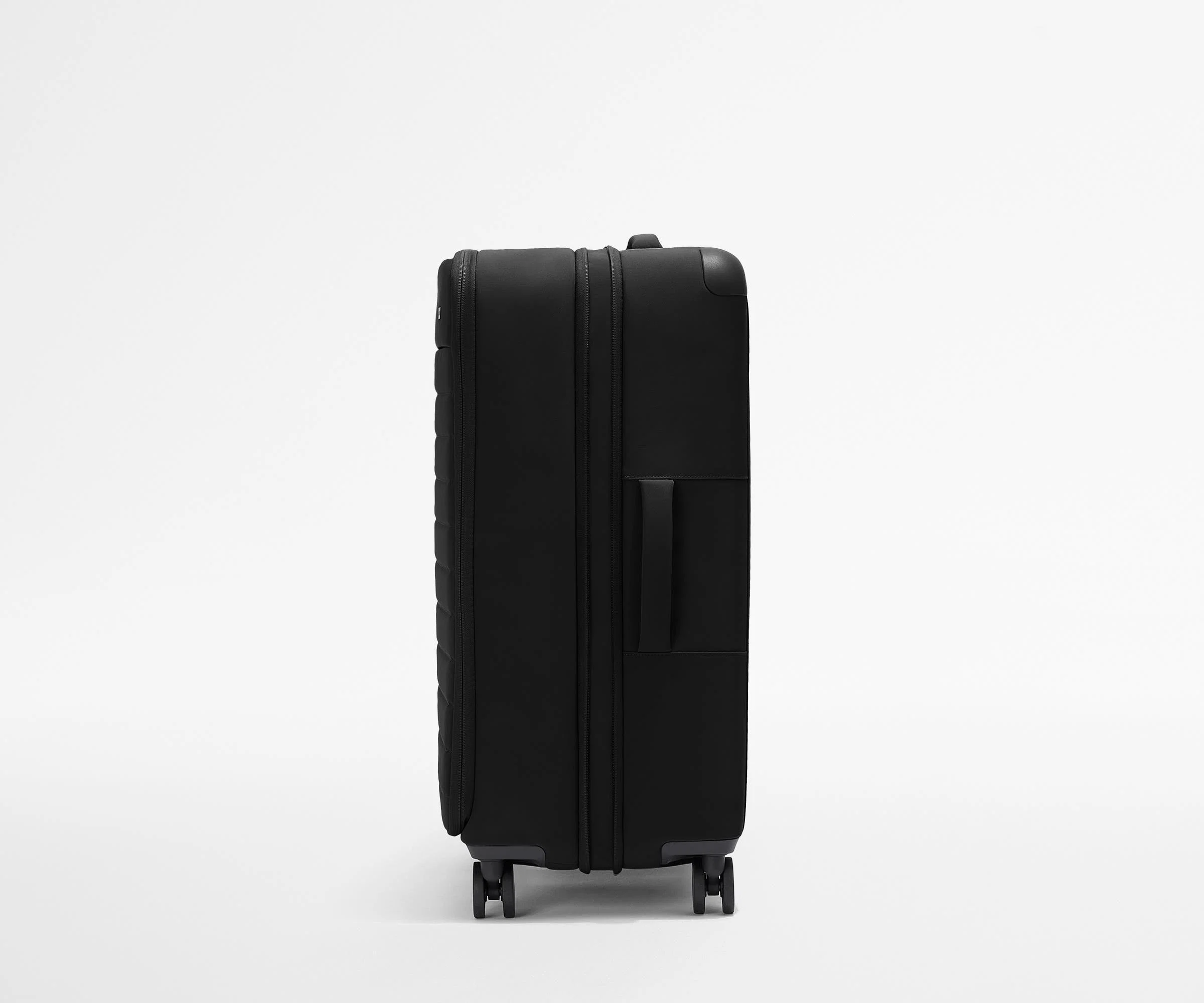 Softside Large in Jet Black - Image 3