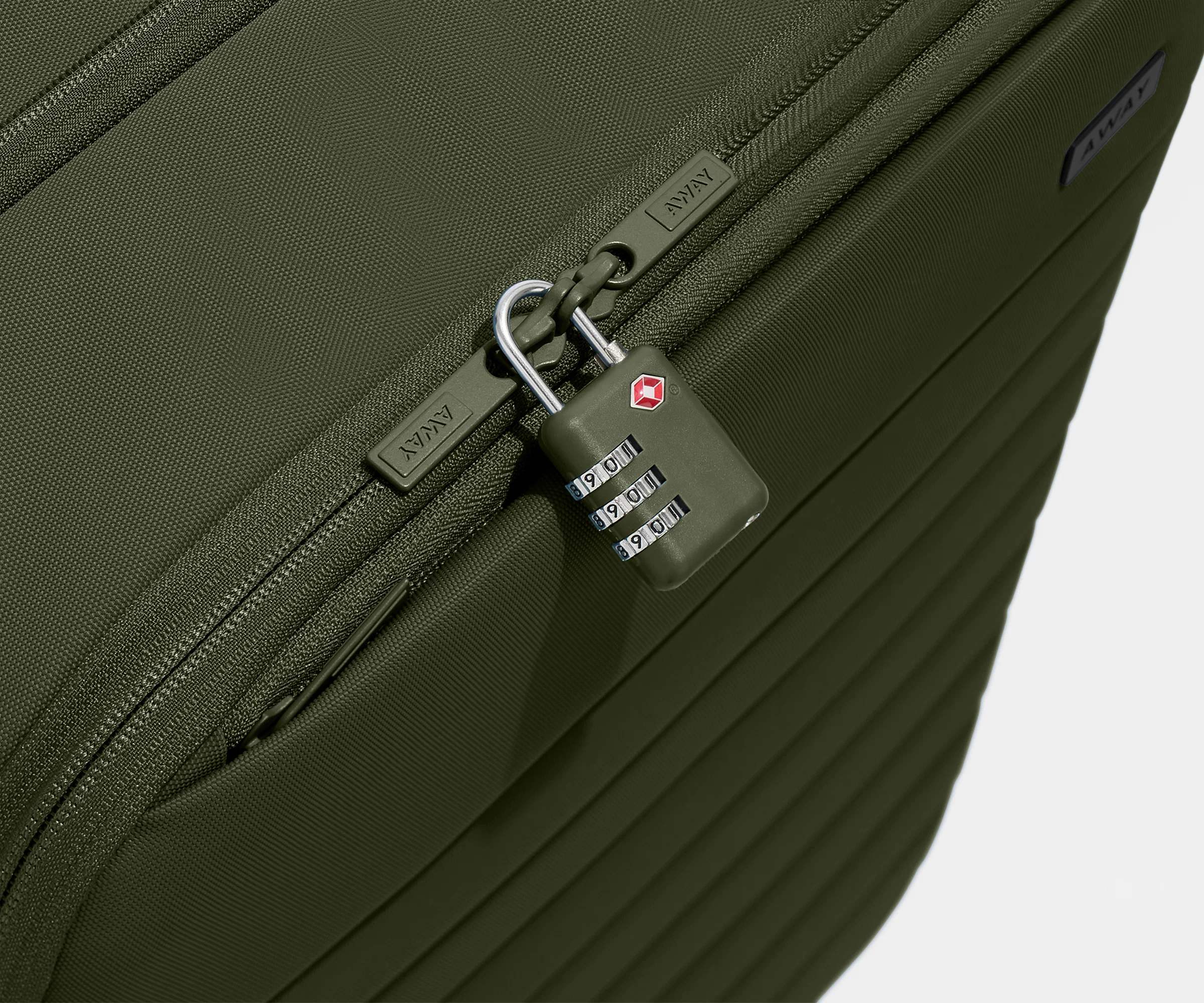 Softside Large in Olive Green - Image 9