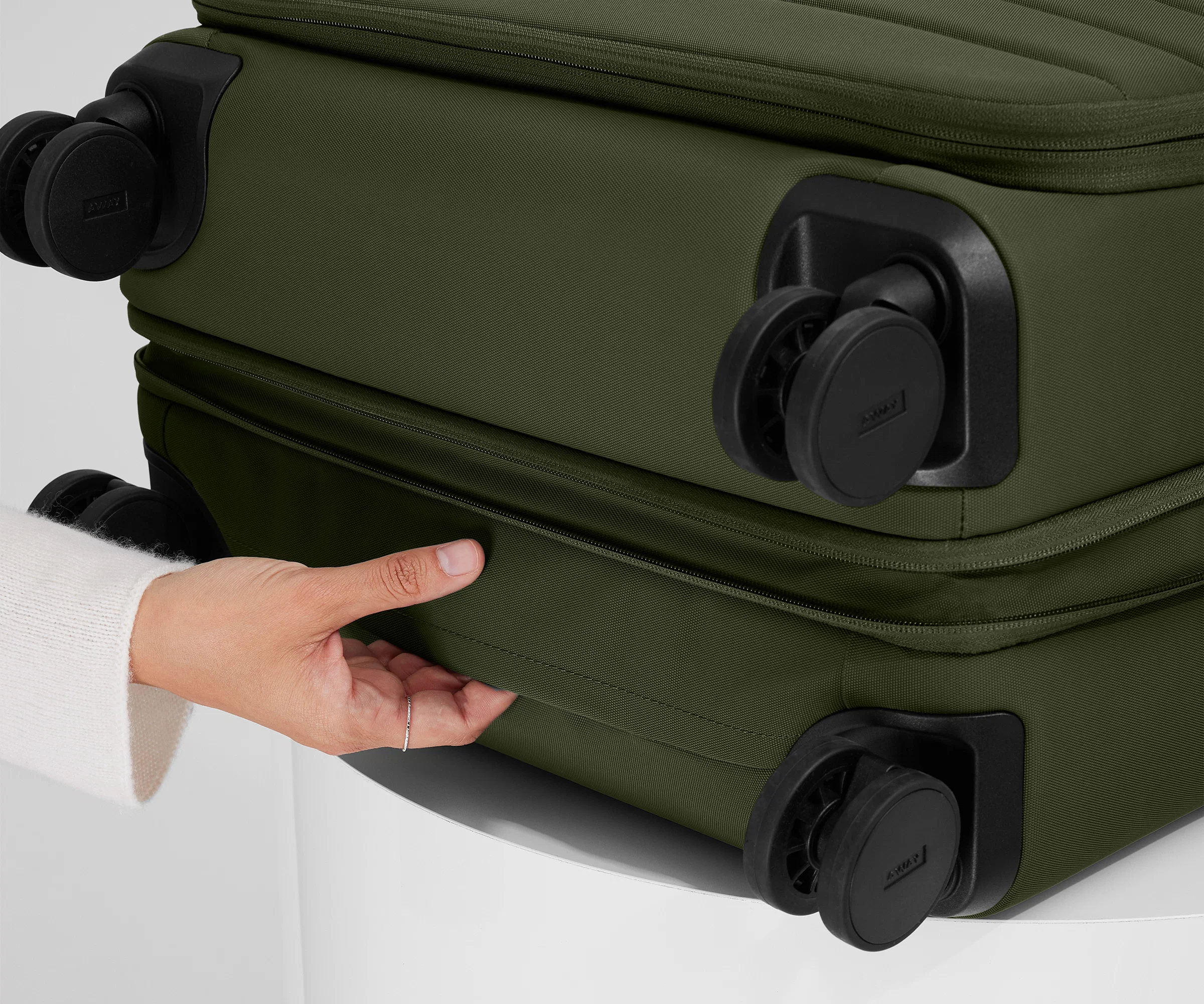 Softside Medium in Olive Green - Image 7