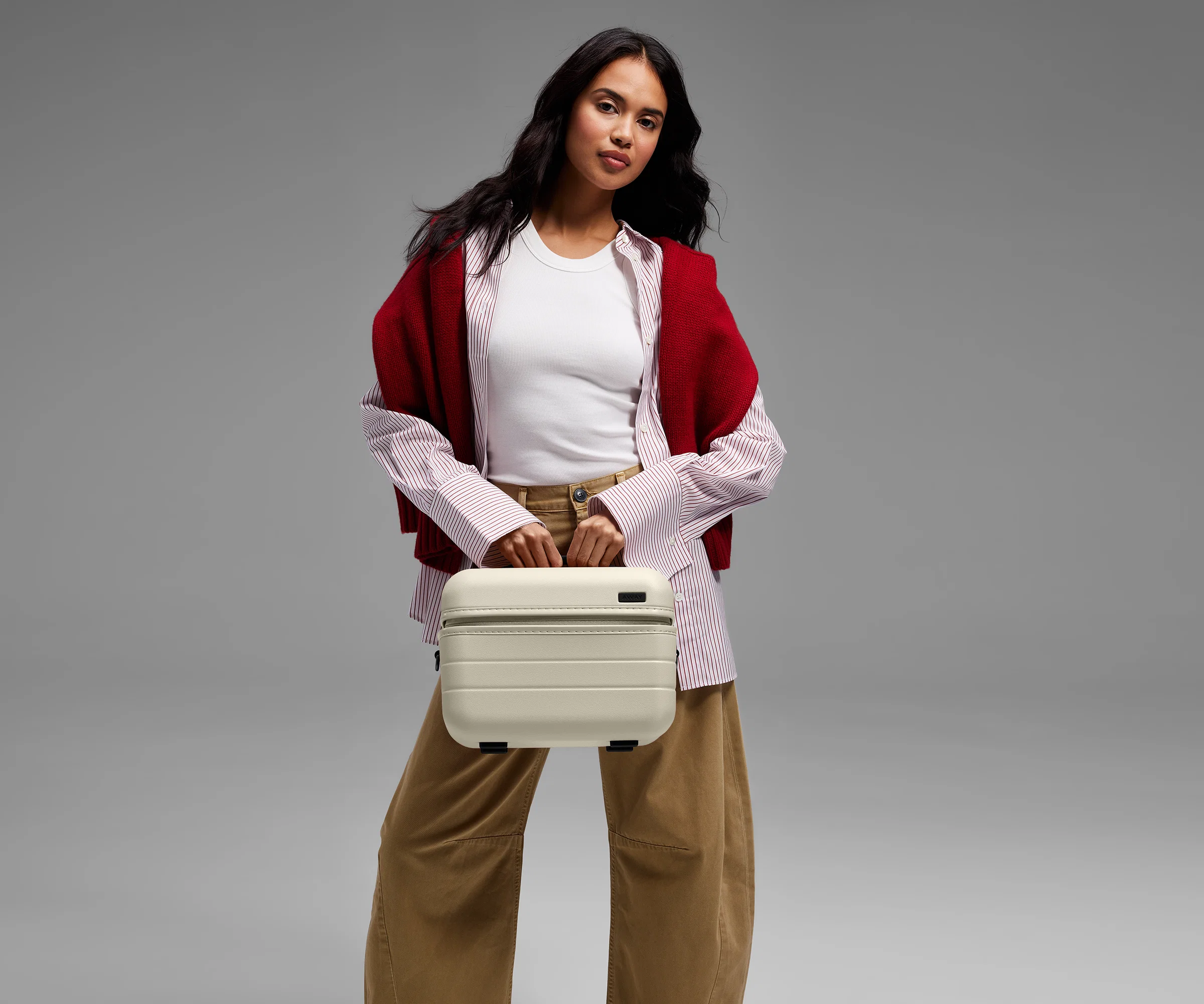 The Train Case in Salt White - Image 7
